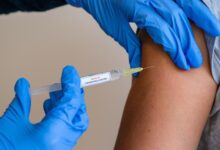 एक डोजेन स्टेट्स में कोविद स्पाइकिंग – उच्च टीकाकरण दरों के साथ