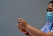 थाईलैंड चीनी वैक्सीन एस्केलेट पर चिंता के रूप में सिनोवैक और एस्ट्राजेनेका शॉट्स को मिलाएगा