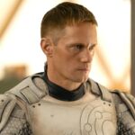 alexander-skarsg-rd-stars-in-hilarious-sci-fi-series-murderbot-on-apple-tv-