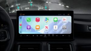 apple-introduces-video-streaming-on-carplay-with-ios-26-update