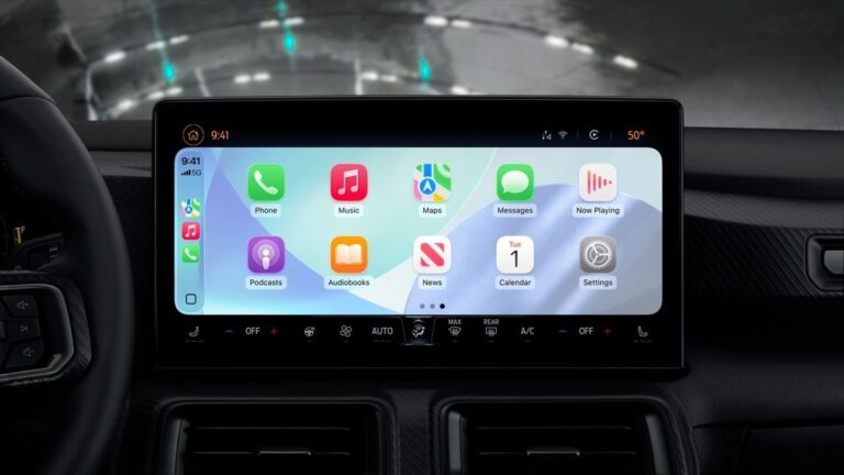 apple-introduces-video-streaming-on-carplay-with-ios-26-update