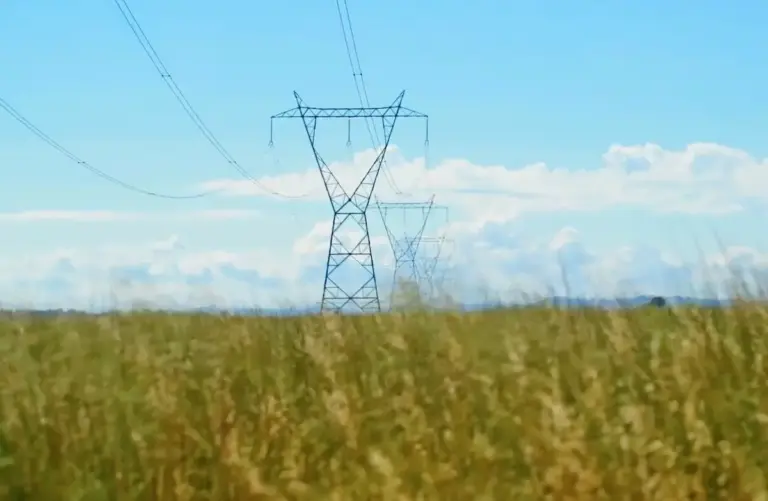 australian-renewable-energy-projects-face-setback-with-vni-west-delay