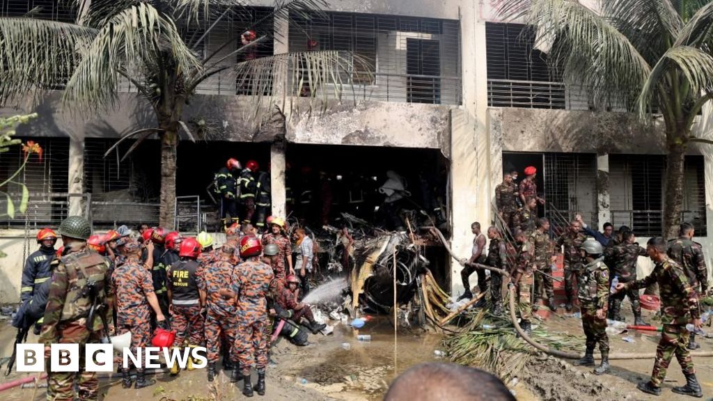 bangladesh-air-force-jet-crash-19-dead-school-devastated