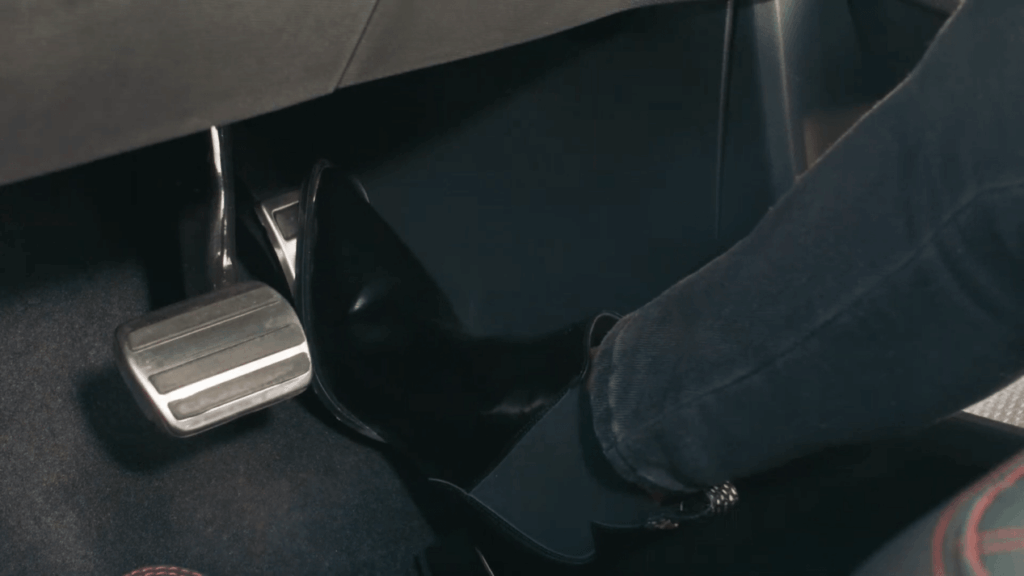 china-s-new-auto-standard-challenges-single-pedal-driving-in-evs