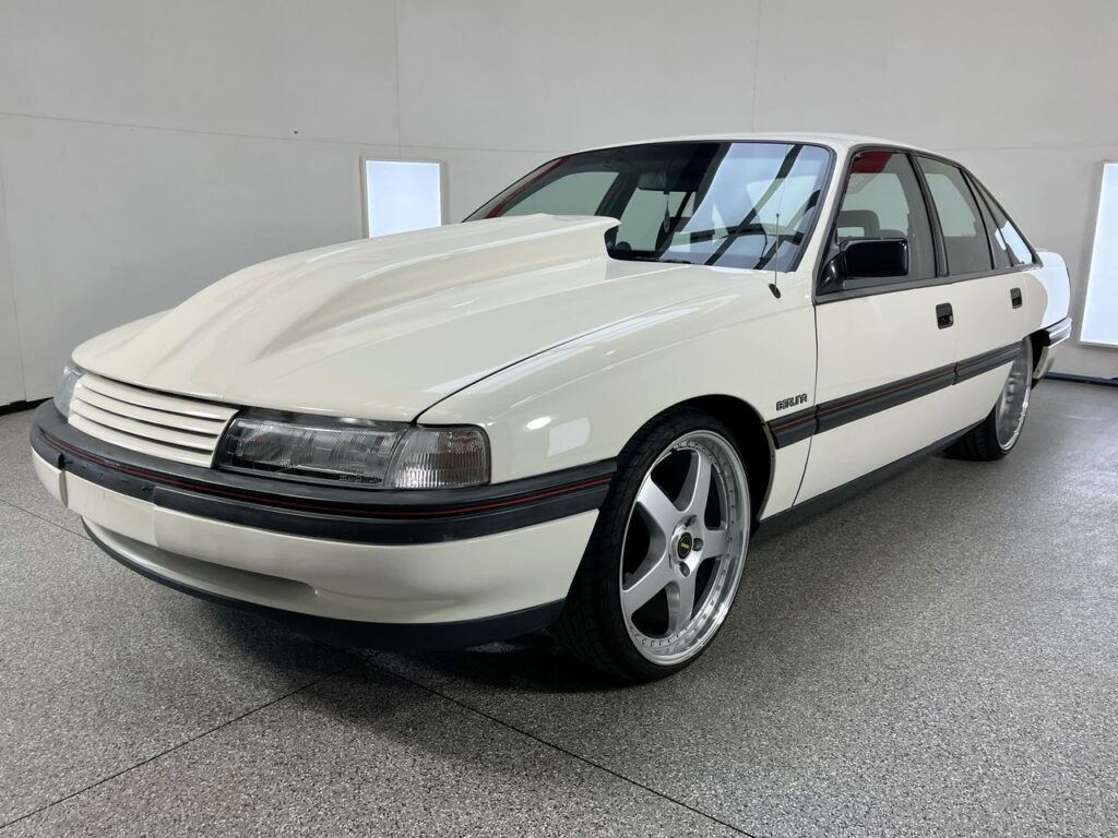 classic-car-auction-iconic-models-and-hidden-gems-on-offer