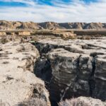 cracked-rocks-a-hidden-power-source-for-life-on-earth-and-beyond