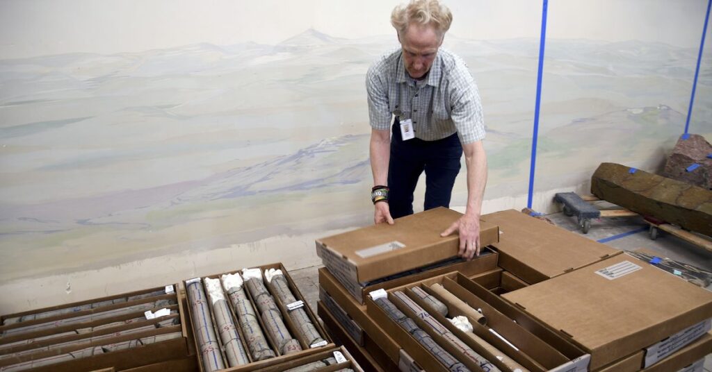 dinosaur-fossil-unearthed-beneath-denver-museum-parking-lot