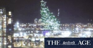 drone-light-show-disaster-wind-forces-hundreds-into-melbourne-s-yarra-river