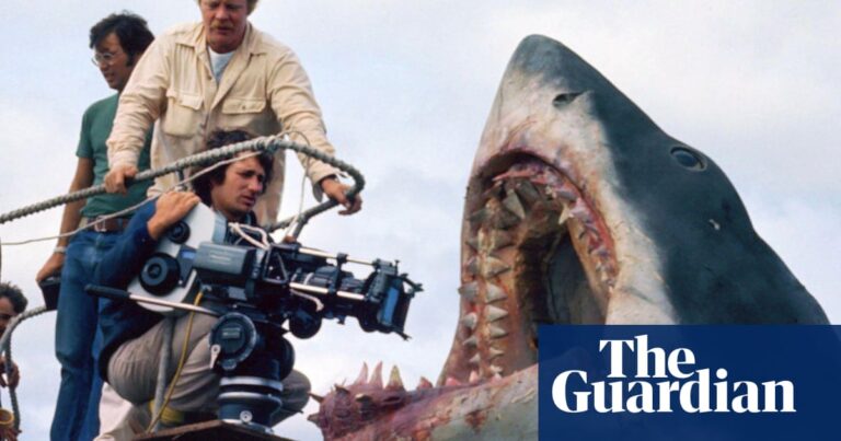 how-jaws-revolutionized-hollywood-and-changed-public-perception