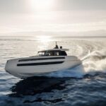 invictus-yacht-unveils-new-flagships-st550-and-tt550-at-cannes-2025