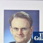 labor-condemns-mark-latham-s-actions-with-new-portrait-text-amid-ongoing-controversy