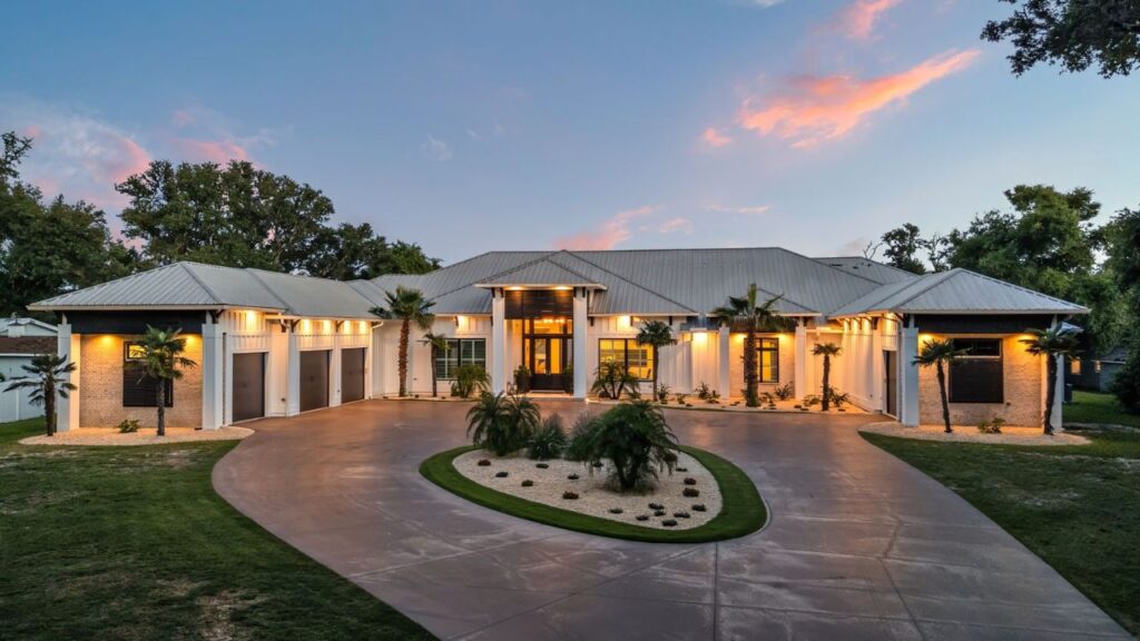 luxurious-orange-beach-estate-hits-market-at-10-9-million