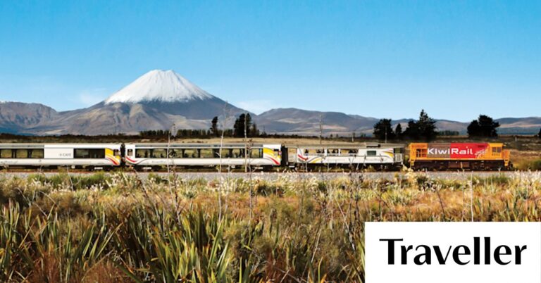 luxurious-scenic-train-journey-from-auckland-to-wellington