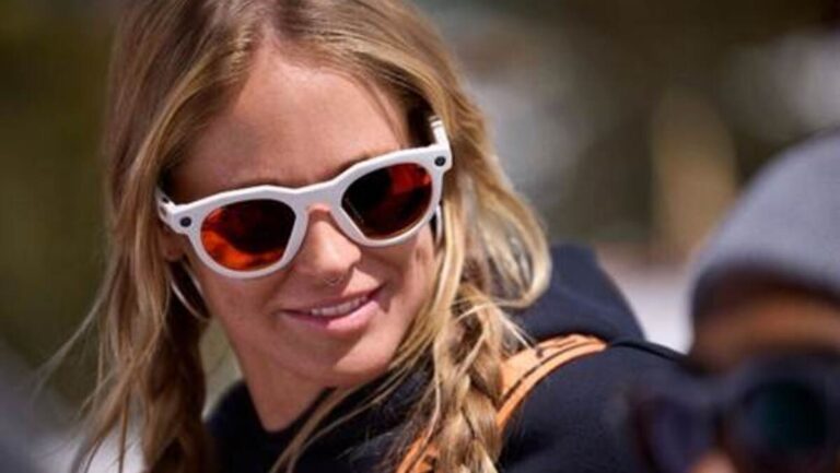 meta-and-oakley-unveil-ai-enhanced-sports-glasses-starting-at-399