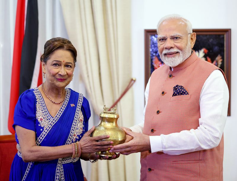 modi-celebrates-ties-with-trinidad-tobago-honored-with-top-award