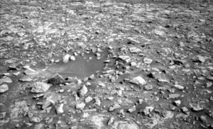 nasa-s-curiosity-rover-unveils-mars-geological-mysteries-amid-winter-challenges
