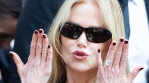 nicole-kidman-stuns-at-paris-fashion-week-amidst-age-defying-speculation