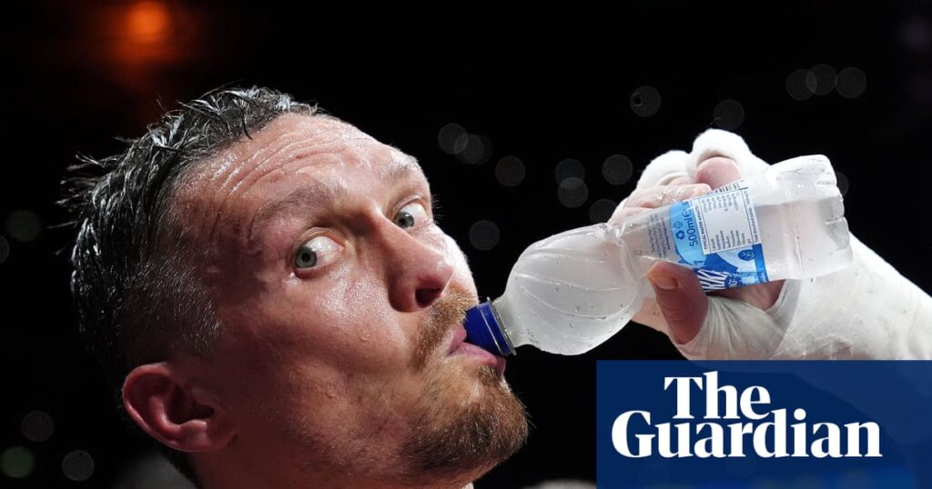 oleksandr-usyk-triumphs-in-heavyweight-clash-embraces-ukrainian-spirit
