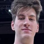 viral-photo-of-tracy-wolfson-and-7-foot-9-olivier-rioux-captivates-fans