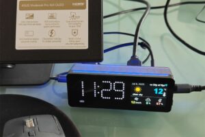 vobot-mini-dock-a-modern-solution-for-tech-enthusiasts