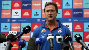 western-bulldogs-coach-luke-beveridge-analyzes-upcoming-brisbane-clash