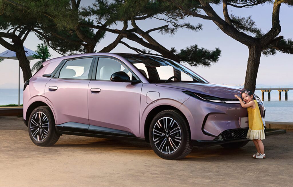 arcfox-t1-launches-in-china-a-new-era-for-electric-hatchbacks