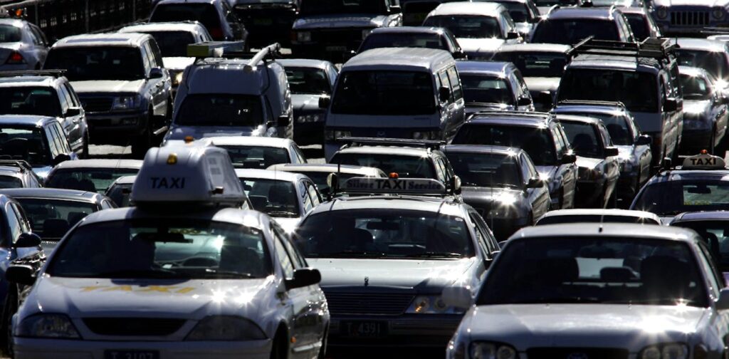 australia-considers-road-charge-for-electric-vehicles-amid-tax-reform