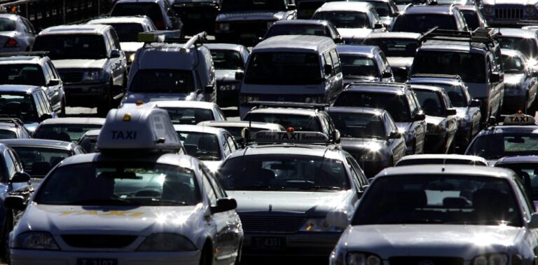 australia-considers-road-charge-for-electric-vehicles-amid-tax-reform