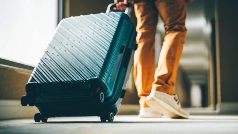 australian-travel-trends-shift-japan-rises-us-declines