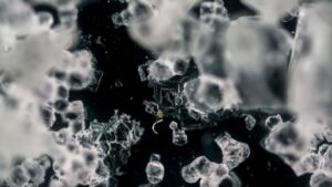 breakthrough-breathing-crystal-could-revolutionize-clean-energy