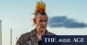 darren-aronofsky-s-caught-stealing-explores-new-york-s-gritty-heart