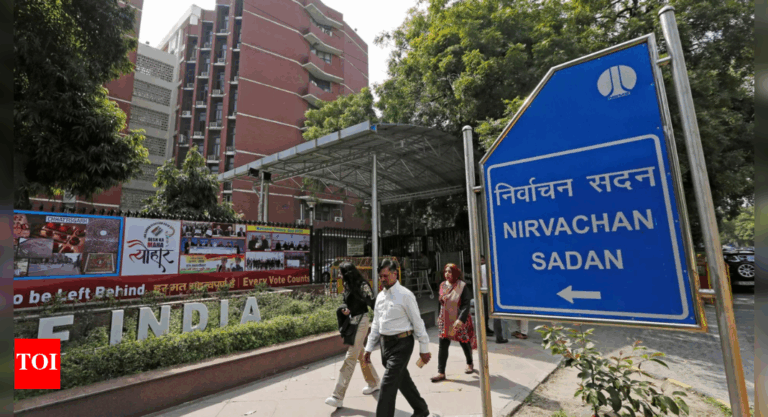 electoral-commission-demands-oath-from-rahul-gandhi-on-voter-fraud-allegations