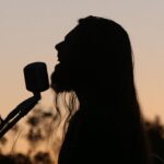 elvis-kernaghan-inspires-outback-kids-with-music-workshops