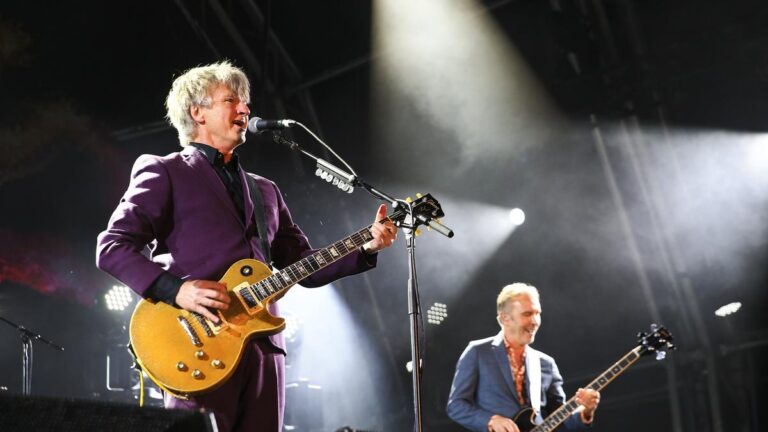 Crowded House Opera House concert