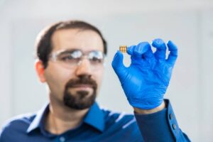 indoor-solar-cells-a-breakthrough-in-sustainable-energy-for-iot-devices