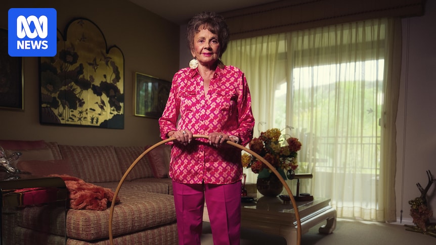 joan-anderson-uncredited-hula-hoop-pioneer-dies-at-101