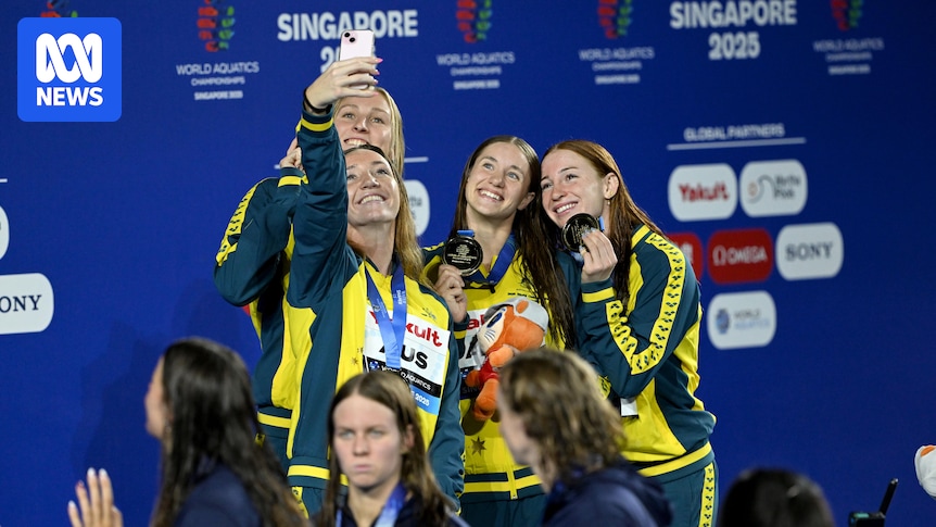 mollie-o-callaghan-matches-ian-thorpe-s-record-with-11th-world-championship-gold