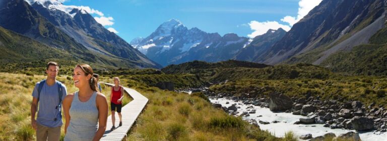 new-zealand-to-implement-tourist-fees-at-iconic-sites-to-boost-economy