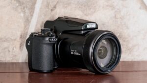 nikon-coolpix-p1100-a-closer-look-at-its-unmatched-zoom-power-and-limitations