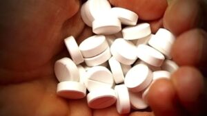paracetamol-and-ibuprofen-hidden-contributors-to-antibiotic-resistance-