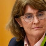 rba-faces-scrutiny-over-decision-to-hold-interest-rates-amid-economic-shifts