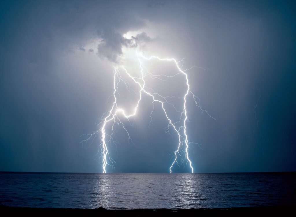 scientists-unveil-the-mechanism-behind-lightning-formation