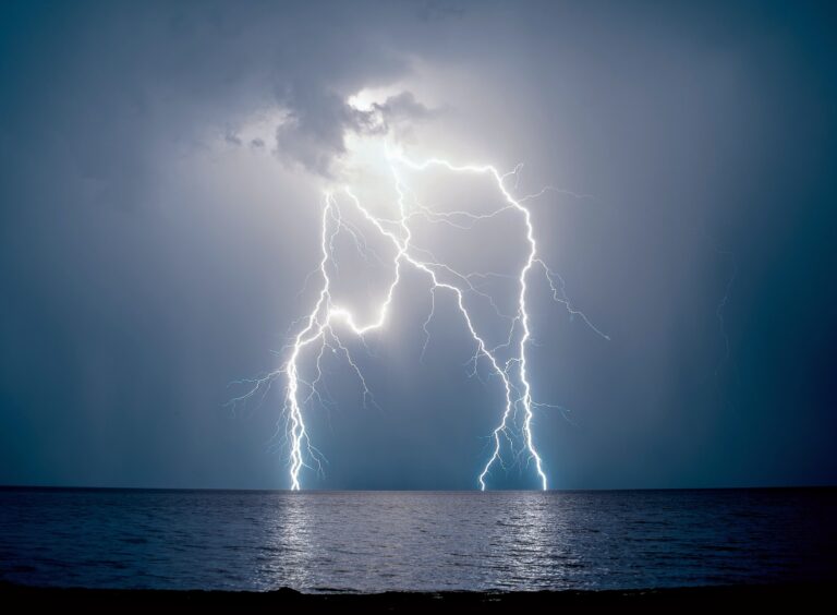 scientists-unveil-the-mechanism-behind-lightning-formation
