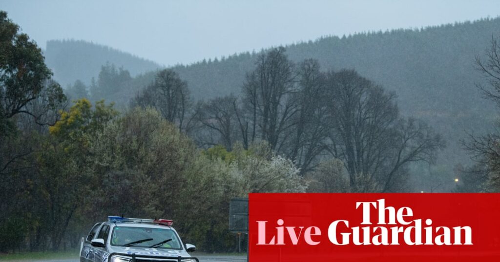 severe-weather-and-manhunt-in-victoria-as-political-tensions-rise-in-australia