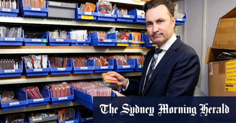 trump-s-tariff-plan-disrupts-3000-australian-businesses-amid-global-mail-chaos