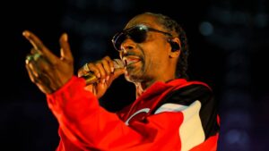 afl-faces-criticism-over-snoop-dogg-performance-amid-broader-violence-concerns
