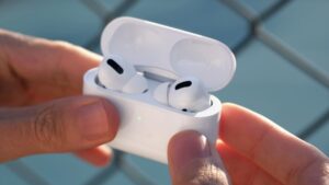 apple-set-to-unveil-airpods-pro-3-everything-we-know-so-far
