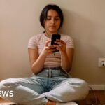 australia-s-social-media-ban-for-kids-feasibility-and-risks-explored