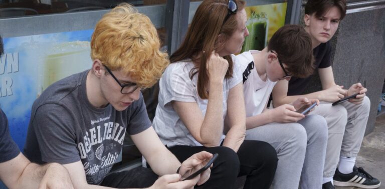 australia-s-social-media-ban-for-under-16s-implementation-details-revealed