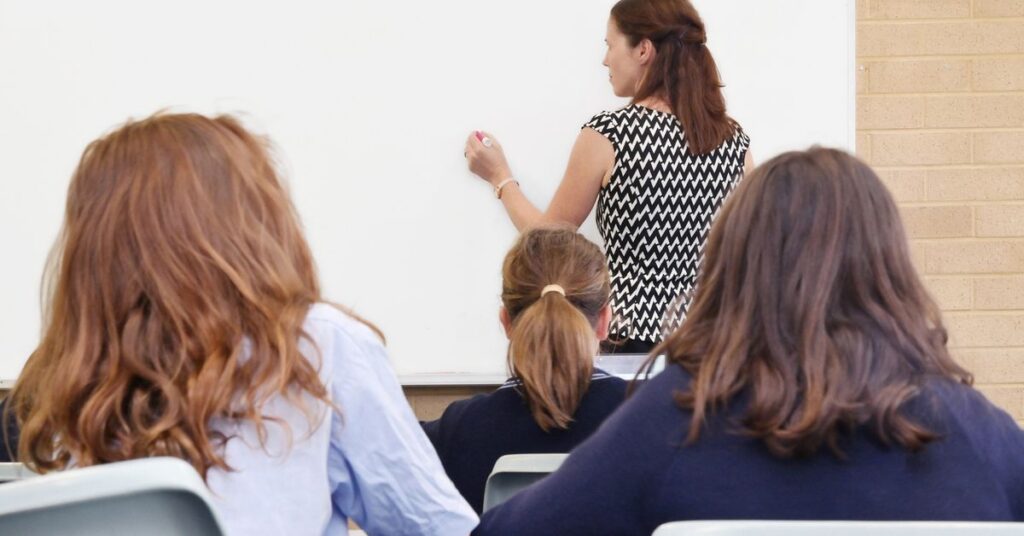 australians-divided-on-religion-in-public-schools-a-generational-shift